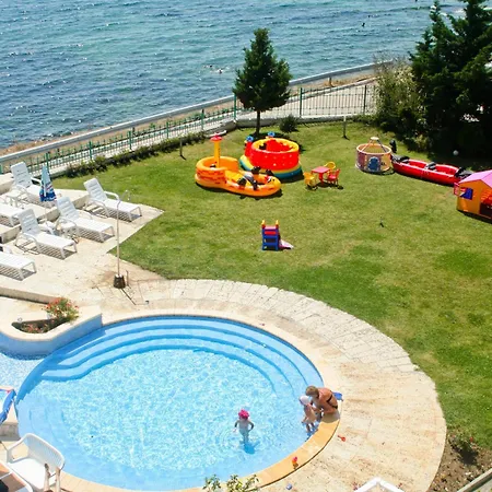 Peter Hotel-2