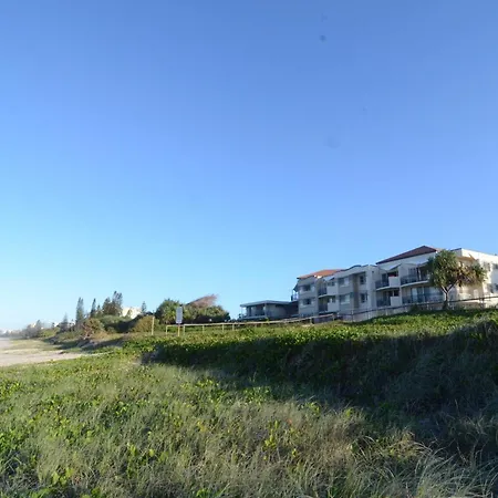 Golden Riviera Absolute Beachfront Resort-3