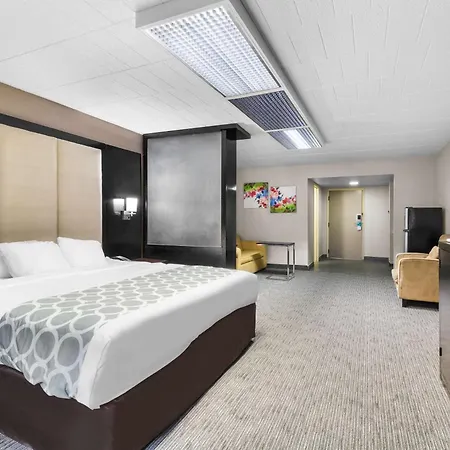 Quality Inn & Suites Altoona-3