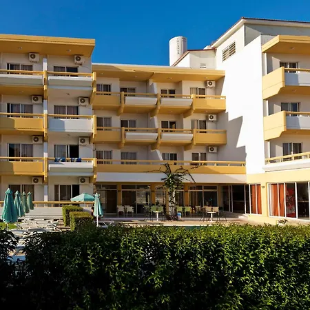 Trianta Hotel Apartments-3