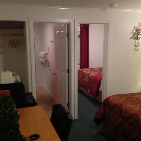 Holiday Motel Bend-3