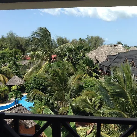 Langi Langi Beach Bungalows-2