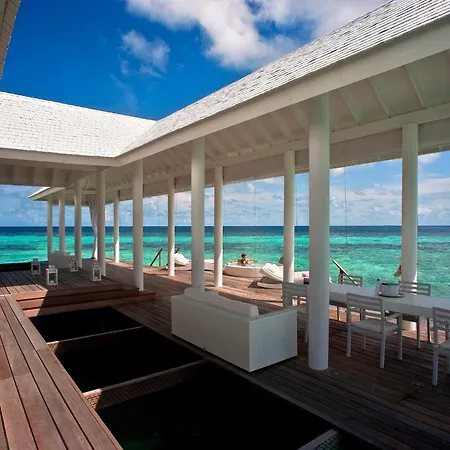 Diamonds Athuruga Maldives Resort & Spa-3