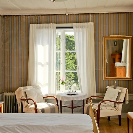 Fraegsta Haelsingegard B&B-2