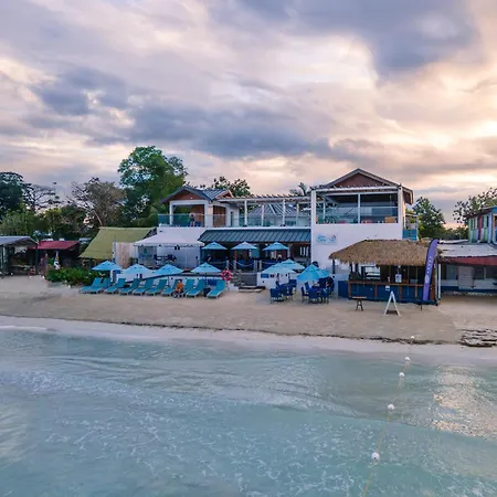 Blue Skies Beach Resort-3