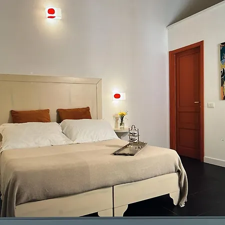 Boutique Hotel Molo Santa Lucia-3