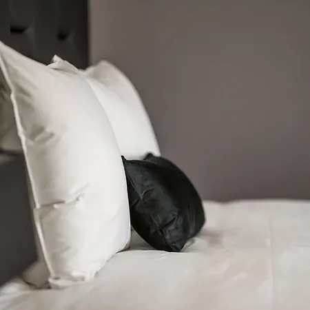 Square Boutique Hotel & Brasserie-2