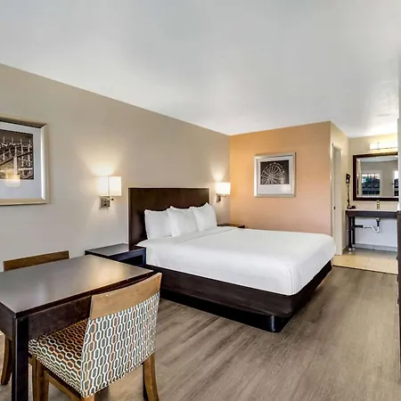 Comfort Inn Beach Boardwalk-3