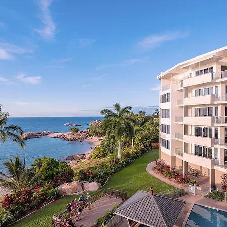 Coral Cove Apartments - Absolute Beachfront Resort Bowen-3