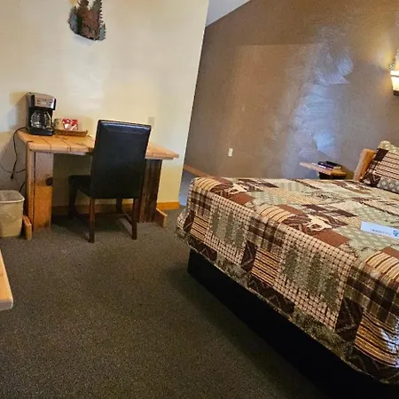 Nine Pines Motel-2