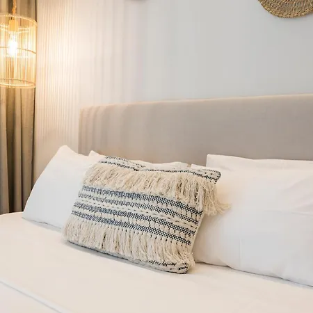 Esplanade Apartments - Heated Pool-2