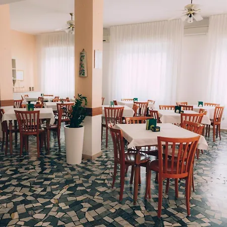 Hotel Enna Rimini-2