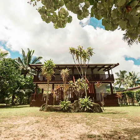 Castaway Resort-2