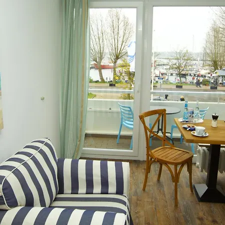ACQUA Strande Yachthotel&Restaurant-2