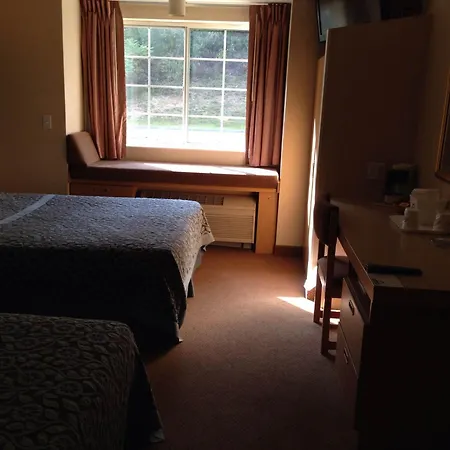 Days Inn By Wyndham Sturbridge-2