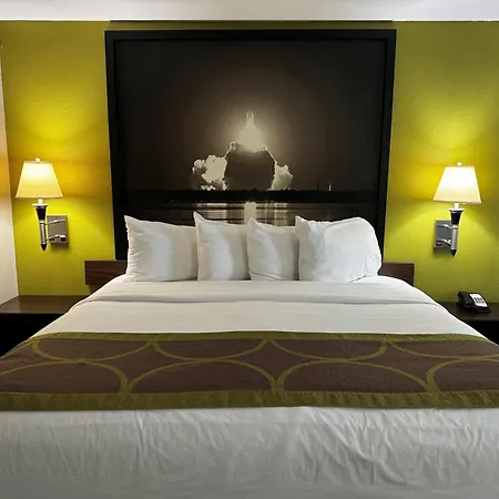 Super 8 By Wyndham Houston Webster Nasa-2