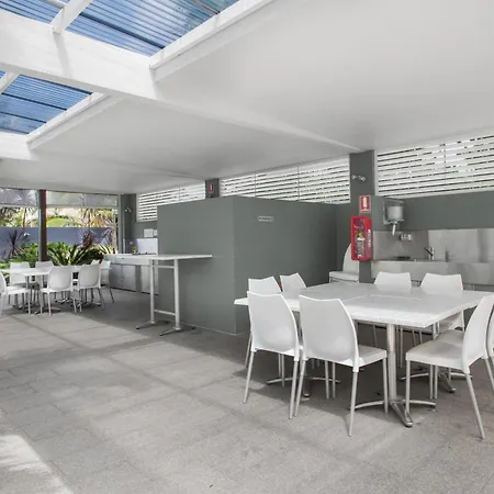 Boulevard Towers On Broadbeach-2