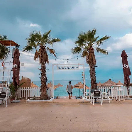 Hotel Blue Days-2