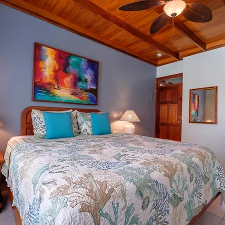 Coral Bay Villas - Lionfish Suite-3