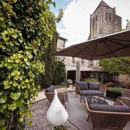 Logis Hostellerie de l'Abbaye-2