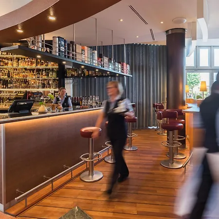 Strand-Hotel Huebner-2