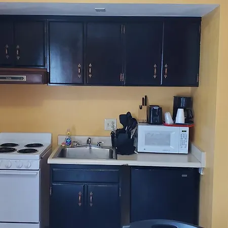 Olympic Inn & Suites-2