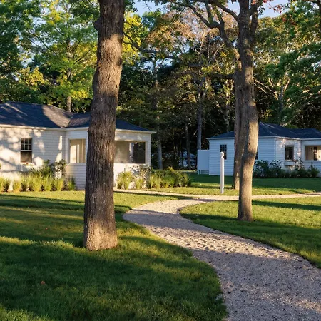 Silver Sands Motel & Beach Bungalows-3