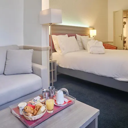 Hotel Poussin-2