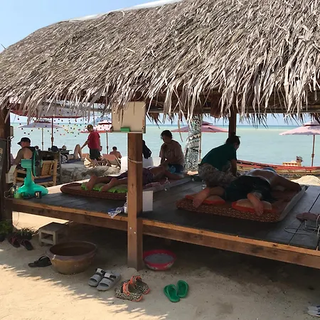 Castaway Beach Bungalows-2