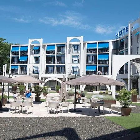 Brit Hotel Du Lac-2