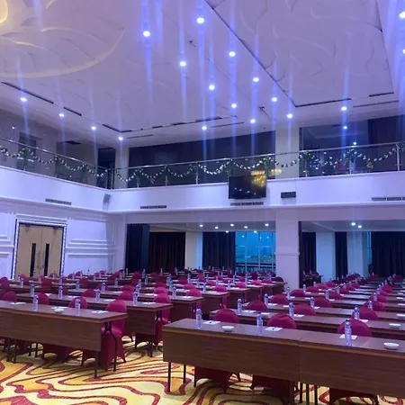 Travellers Hotel Phinisi-2