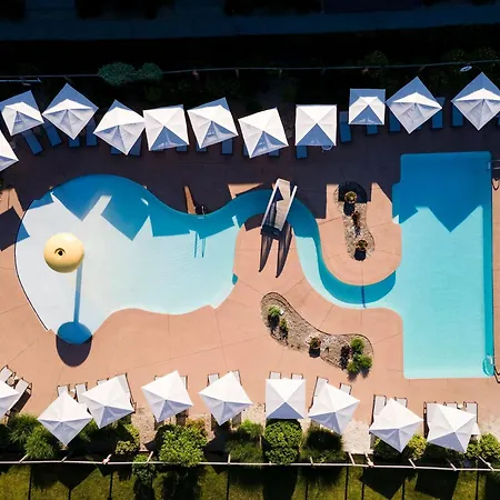 Riviera Beach Resort-2