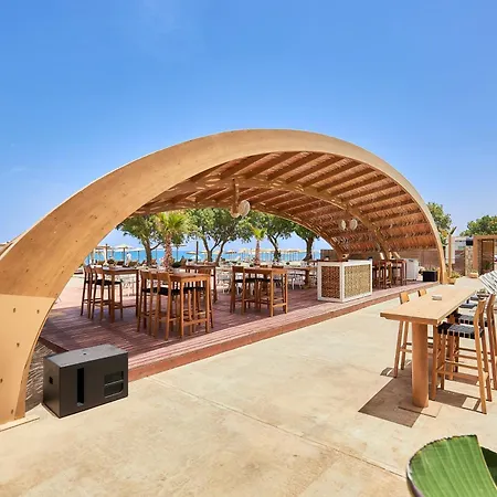 Enorme Teatro Beach - Adults Only-2