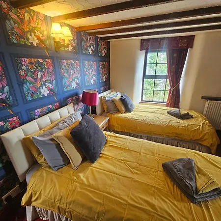 The West Country Inn-3