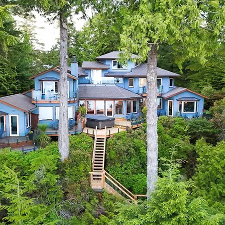 Snug Harbour Inn-2