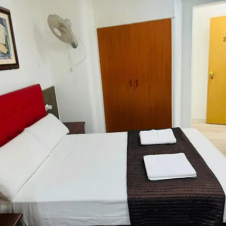 Hostal Mont Thabor-3