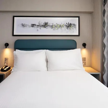 City Sleeper At Royal National Hotel-2