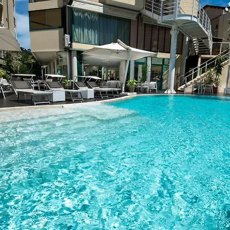 Park Hotel Cattolica & Restaurant-3