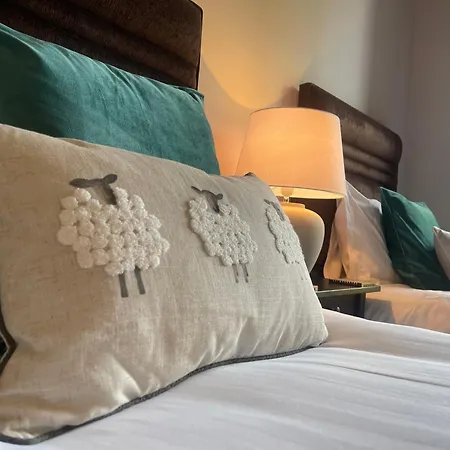 Creag Mhor Lodge-3