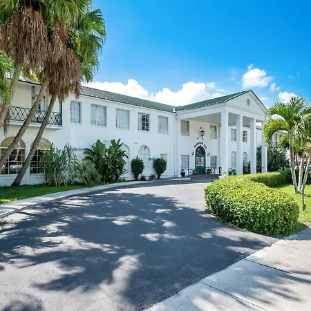 Americas Best Value Inn Historic Clewiston Inn-3