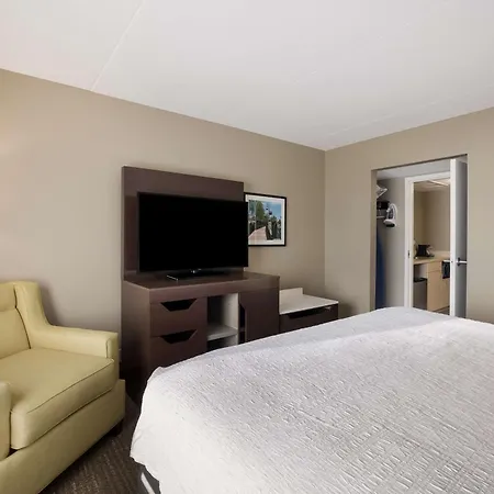 Hampton Inn Mchenry-2