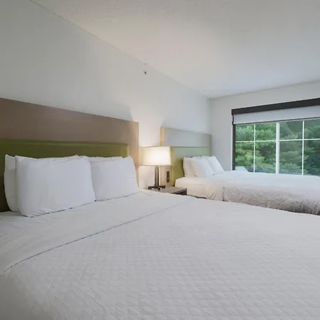Country Inn & Suites By Radisson, Queensbury - Lake George , Ny-3