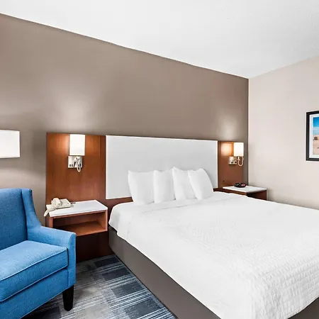 Best Western Ottumwa Inn & Suites-2