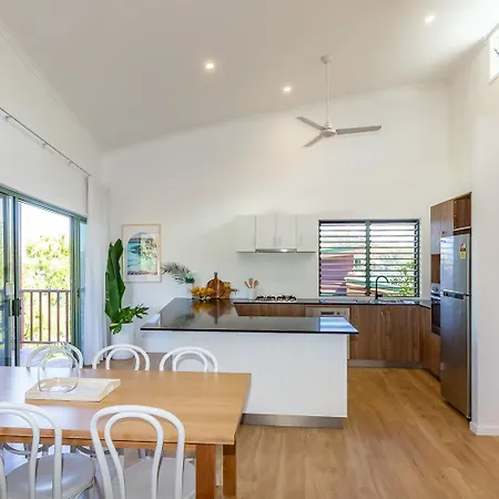 Casuarina Cove Apartments-3