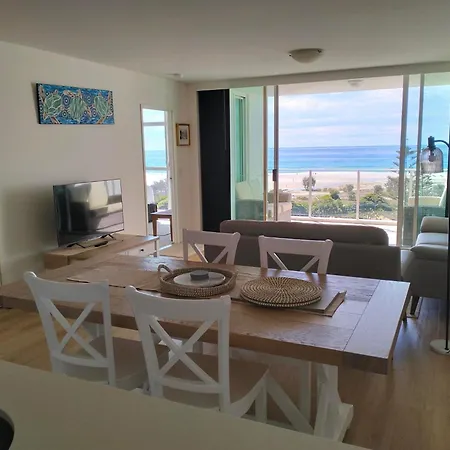 Kirra Surf Apartments-3