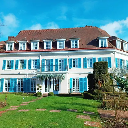 Chateau De Montreuil-3