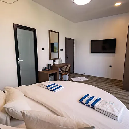 Bibee Maldives-2