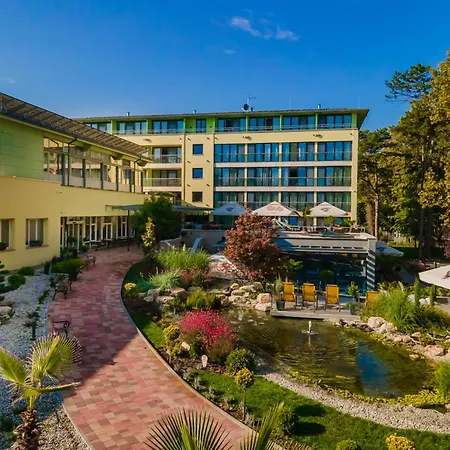 Sungarden Wellness Hotel Siofok-3
