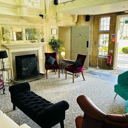The Old Lodge-2