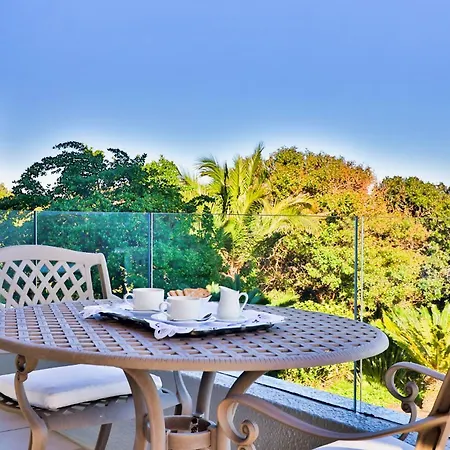 Hermanus Beachfront Lodge-3